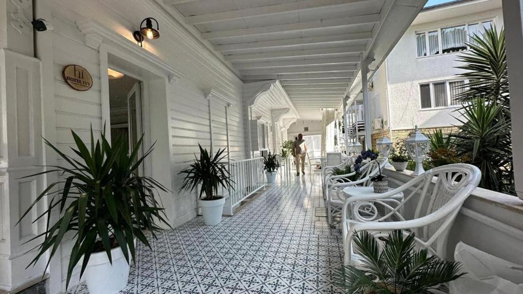 Hi Hotel Ivy Bueyuekada Adalar Bagian luar foto