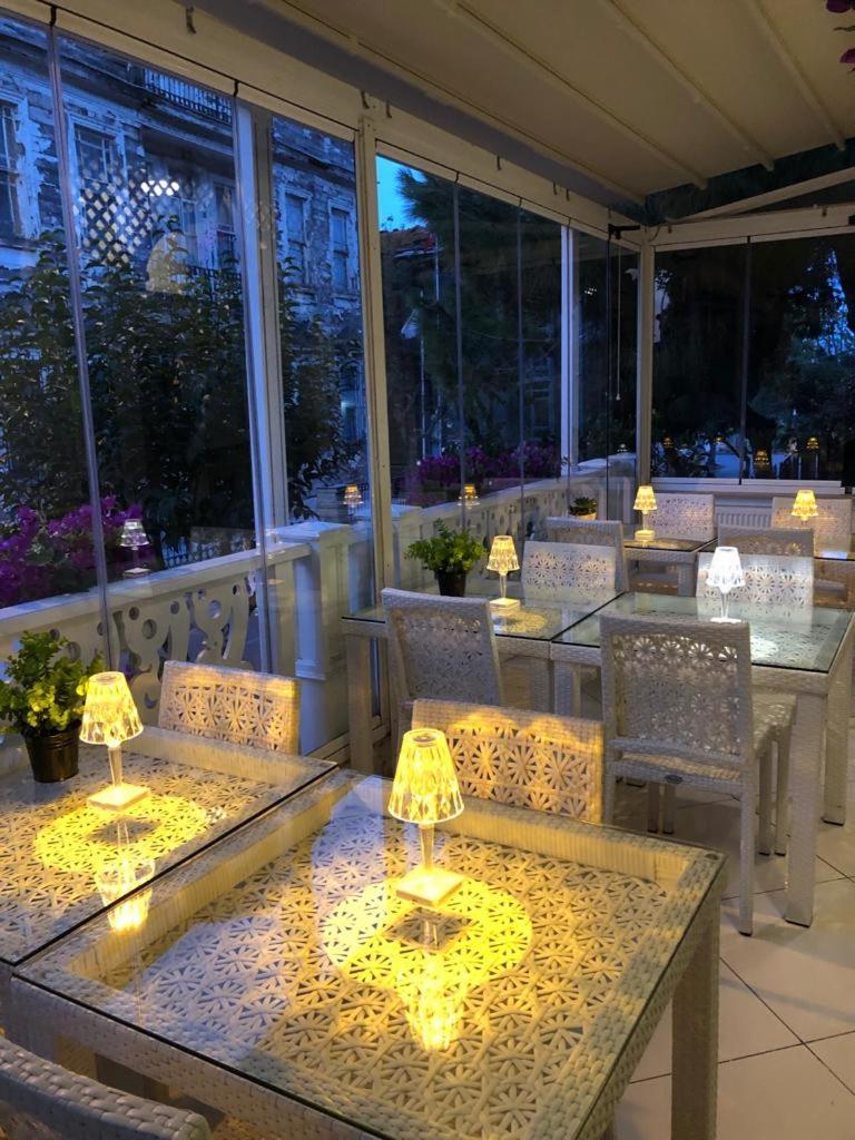 Hi Hotel Ivy Bueyuekada Adalar Bagian luar foto