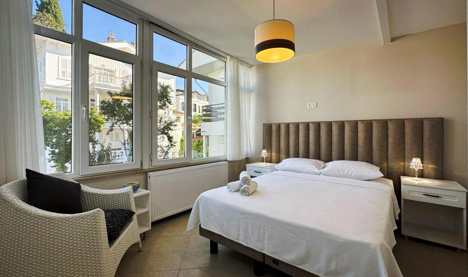 Hi Hotel Ivy Bueyuekada Adalar Bagian luar foto